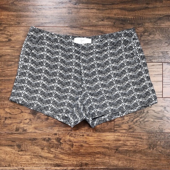 Joie • Merci shorts geometric patterned black white print silk linen chevron - Picture 4 of 11
